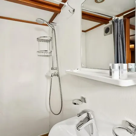 hotelboat Sarah Groningen-2